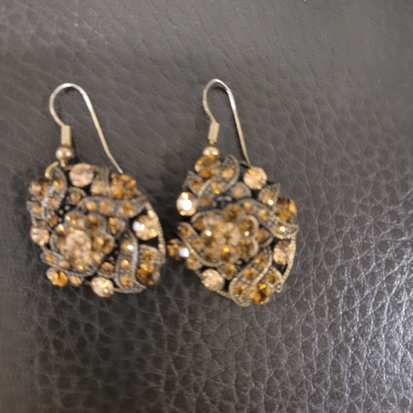 Earrings - Picture 2 of 8